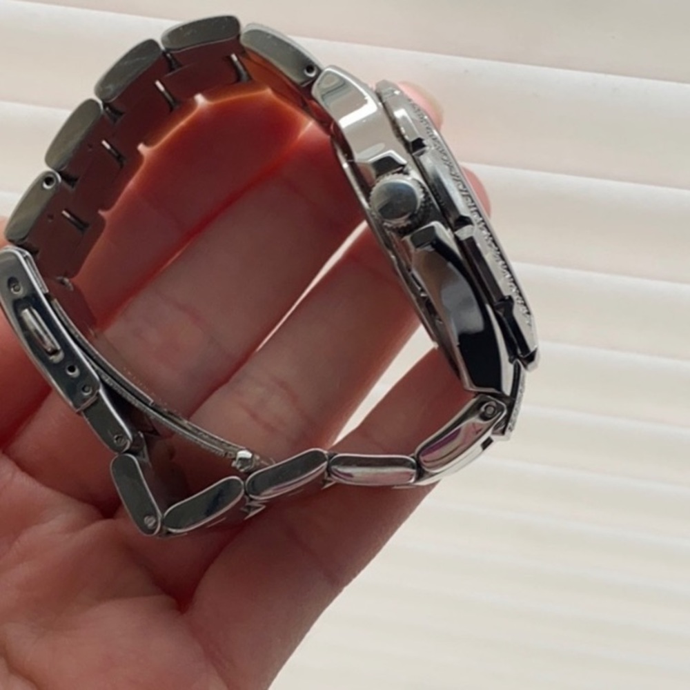 GUESS WATCH - Picture 5 of 5